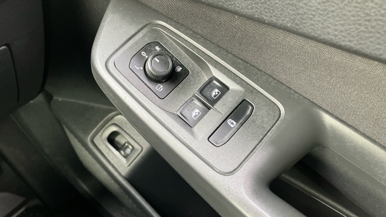 Ford Transit Connect 250 L2 Petrol 1.5 EcoBoost PHEV 150 Active FlexCab Van Auto